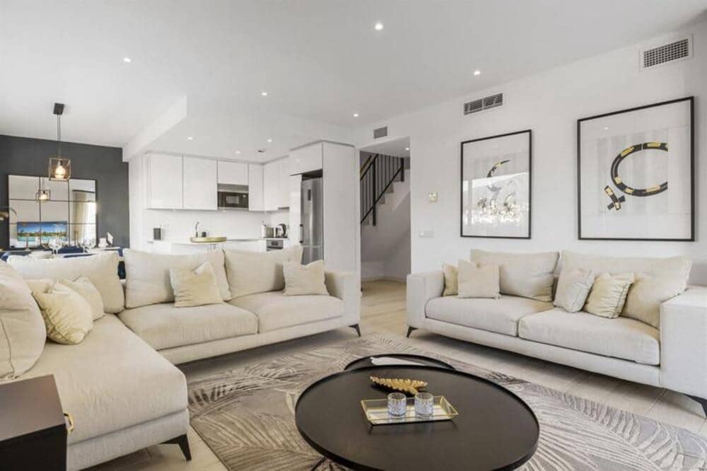 3 makuuhuone Kattohuoneisto vuokrattavana paikassa Marbella mukana uima-altaan 
autotalli - 5 500 € (Ref: 9445541)