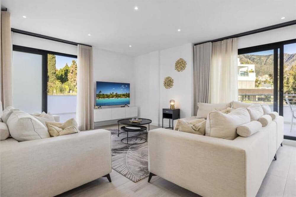 3 makuuhuone Kattohuoneisto vuokrattavana paikassa Marbella mukana uima-altaan 
autotalli - 5 500 € (Ref: 9445541)