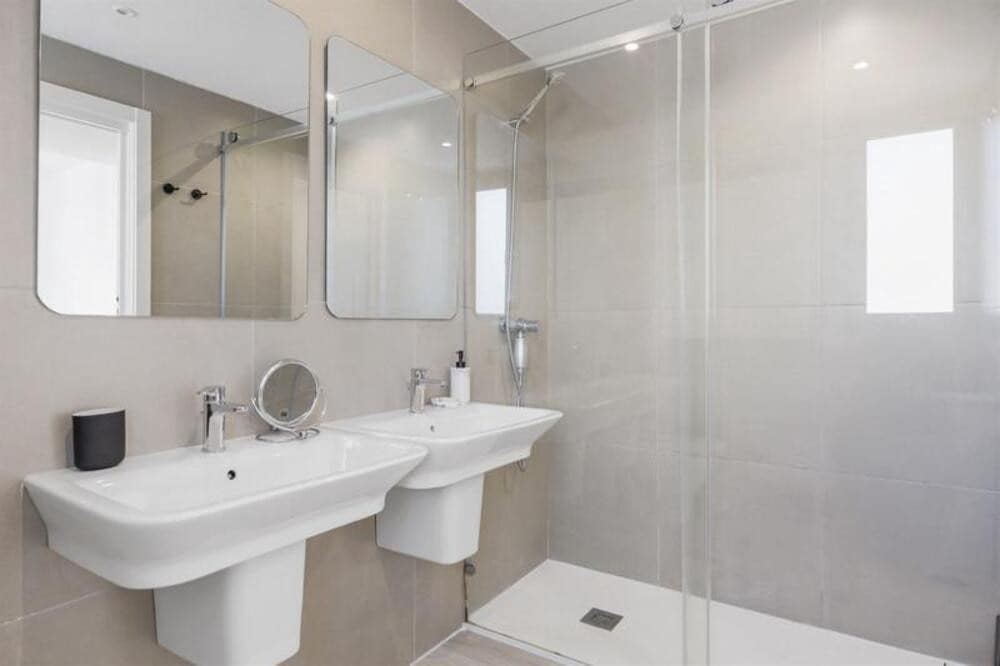 3 makuuhuone Kattohuoneisto vuokrattavana paikassa Marbella mukana uima-altaan 
autotalli - 5 500 € (Ref: 9445541)