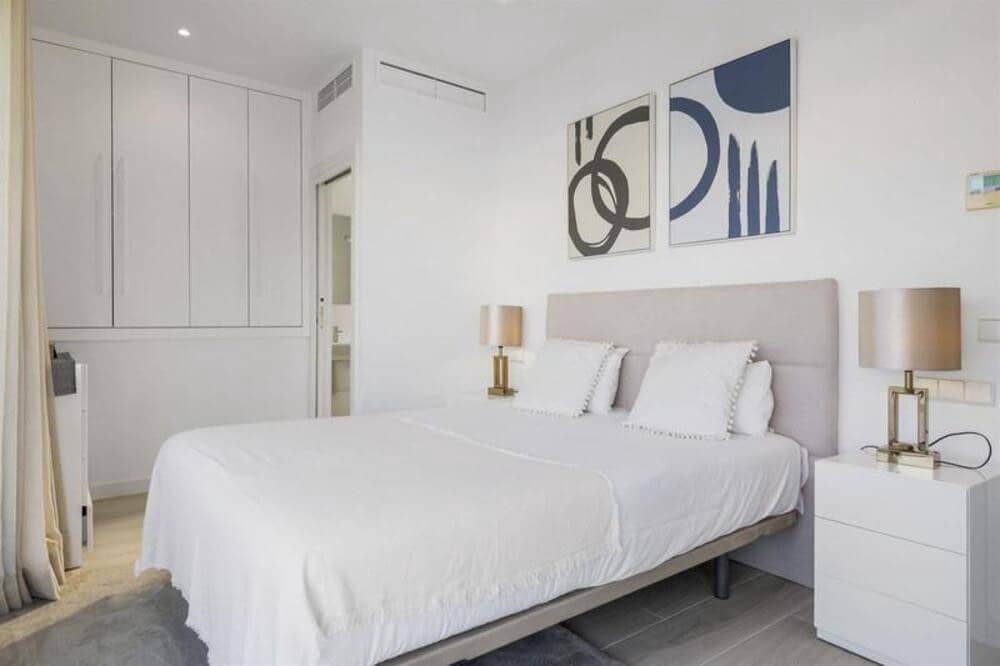 3 makuuhuone Kattohuoneisto vuokrattavana paikassa Marbella mukana uima-altaan 
autotalli - 5 500 € (Ref: 9445541)