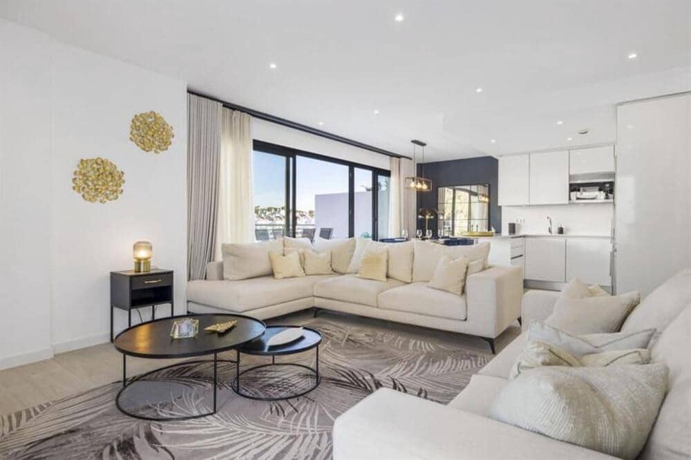 3 makuuhuone Kattohuoneisto vuokrattavana paikassa Marbella mukana uima-altaan 
autotalli - 5 500 € (Ref: 9445541)