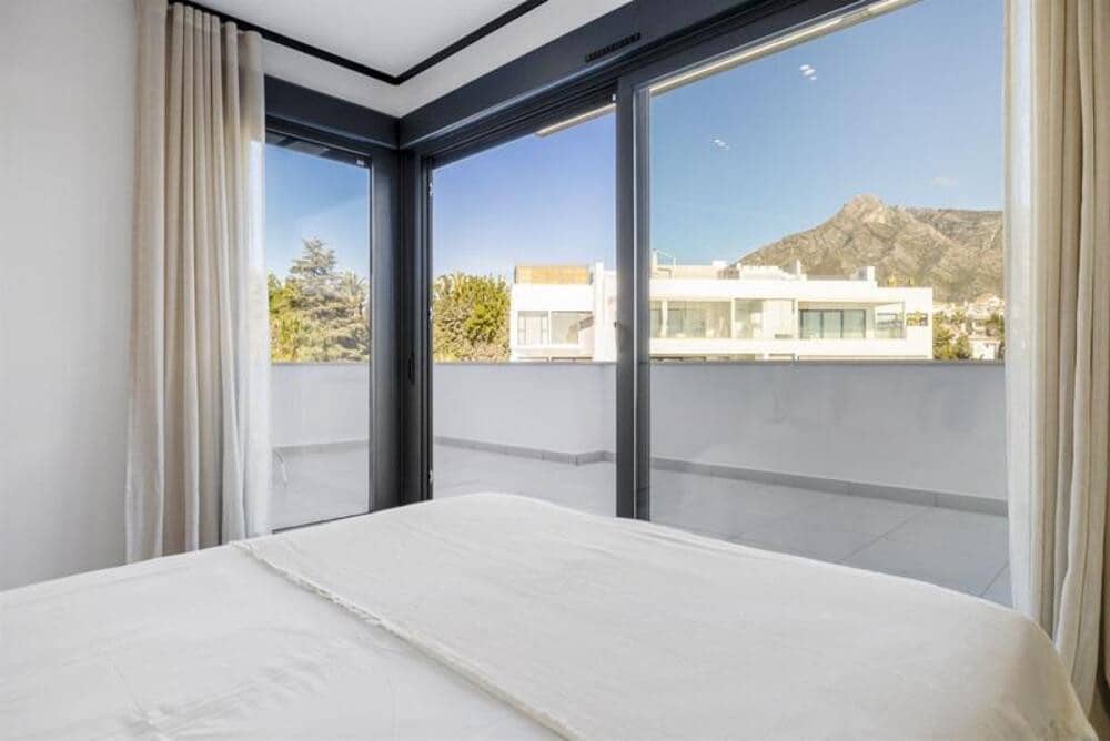 3 makuuhuone Kattohuoneisto vuokrattavana paikassa Marbella mukana uima-altaan 
autotalli - 5 500 € (Ref: 9445541)