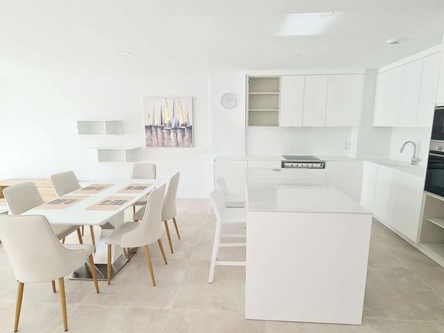 3 soveværelse Byhus til leje i El Chaparral, Mijas med swimmingpool garage - € 3.800 (Ref: 9445542)