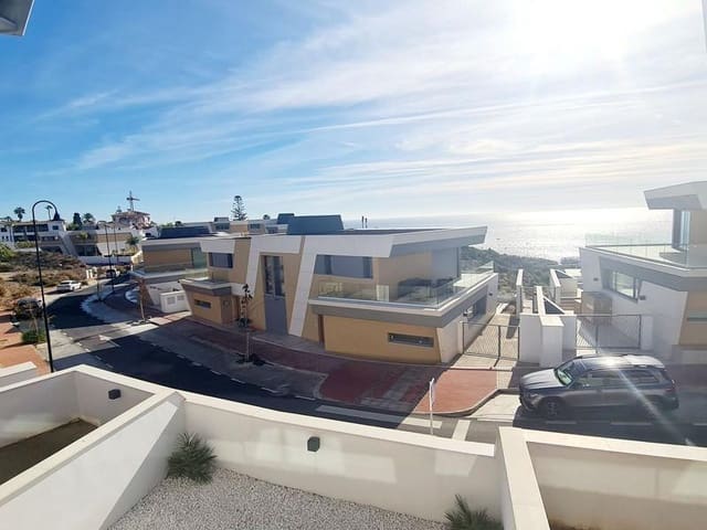 3 Zimmer Haus zu vermieten in El Chaparral, Mijas mit Pool Garage - 3.600 € (Ref: 9445542)