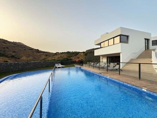 4 sypialnia Dom blizniak na sprzedaż w Riviera del Sol, Mijas z basenem garażem - 685 000 € (Ref: 9448519)