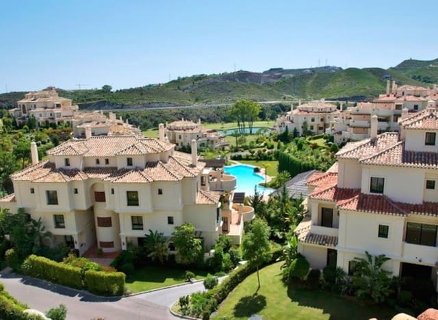 2 Zimmer Apartment zu vermieten in Los Arqueros - Puerto del Almendro, Benahavís mit Pool Garage - 2.200 € (Ref: 9448520)