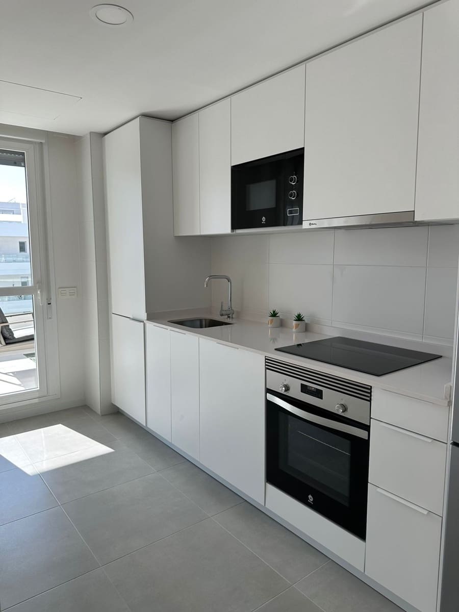 2 quarto Apartamento para arrendar em Marbella com piscina garagem - 2 300 € (Ref: 9450430)