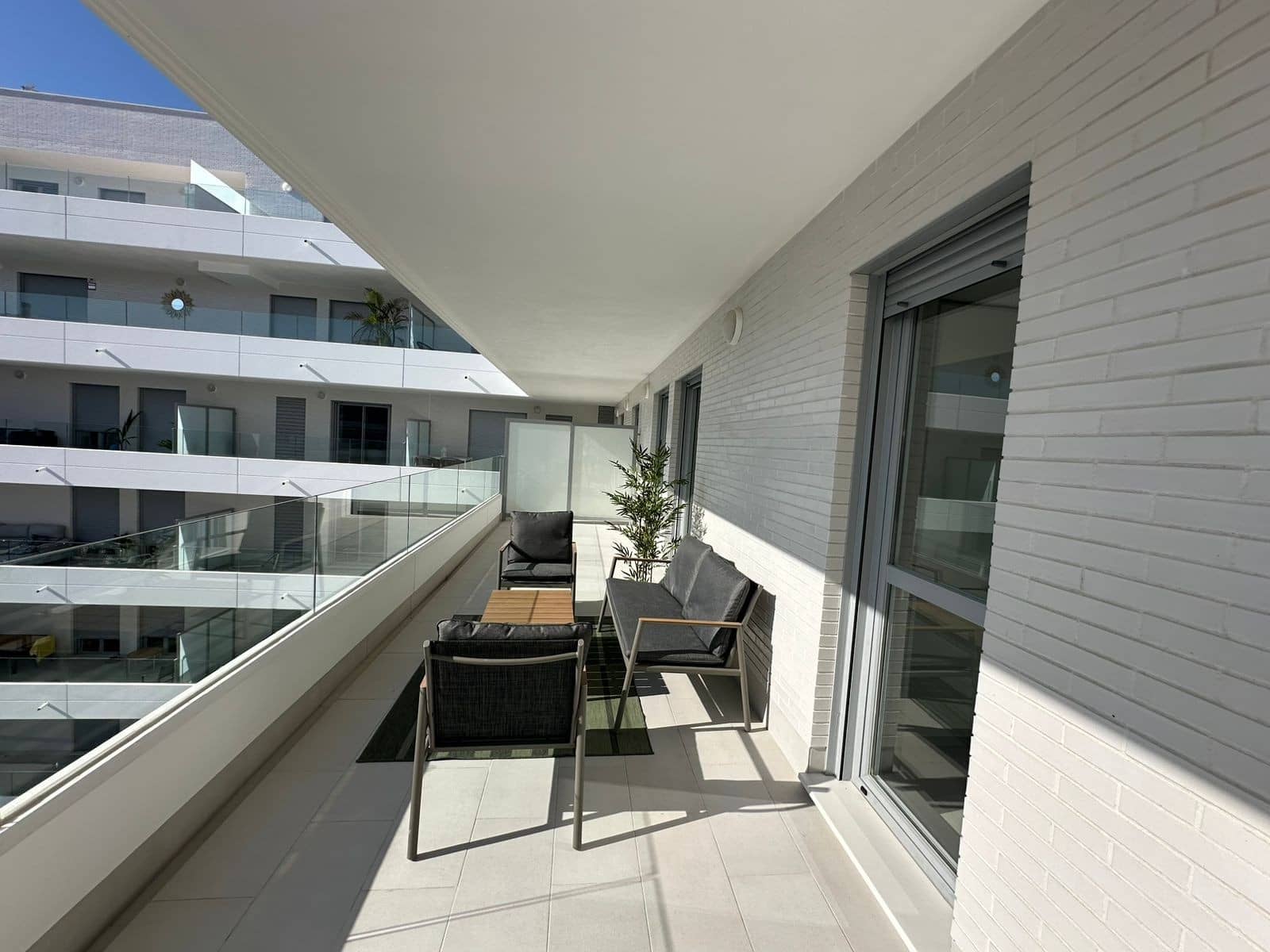 2 quarto Apartamento para arrendar em Marbella com piscina garagem - 2 300 € (Ref: 9450430)