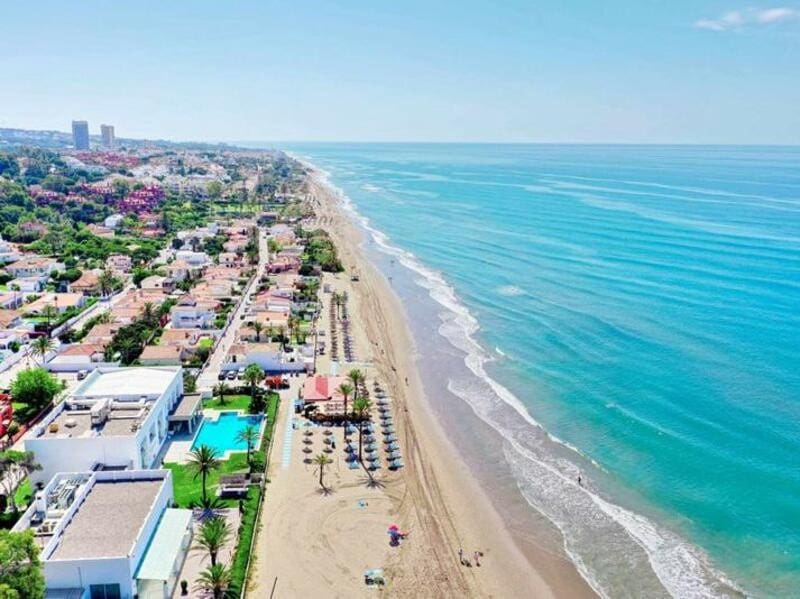 5 soveværelse Penthouse til salg i Marbella med swimmingpool garage - € 990.000 (Ref: 9450431)