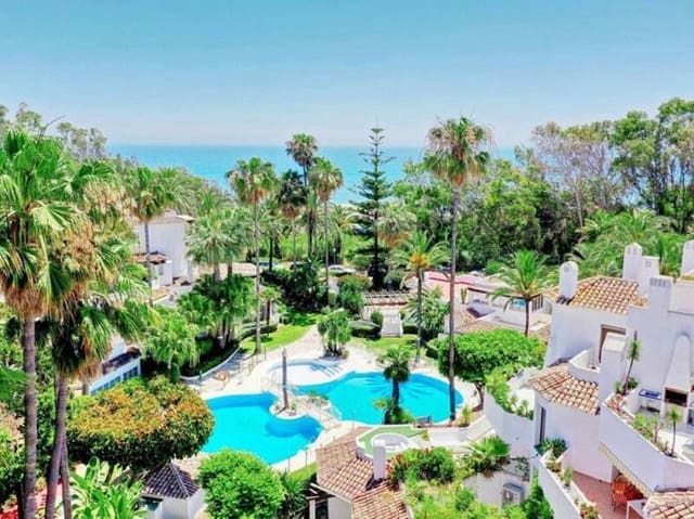 5 soverom Penthouse til salgs i Romana Playa, Marbella med svømmebasseng garasje - € 990 000 (Ref: 9450431)
