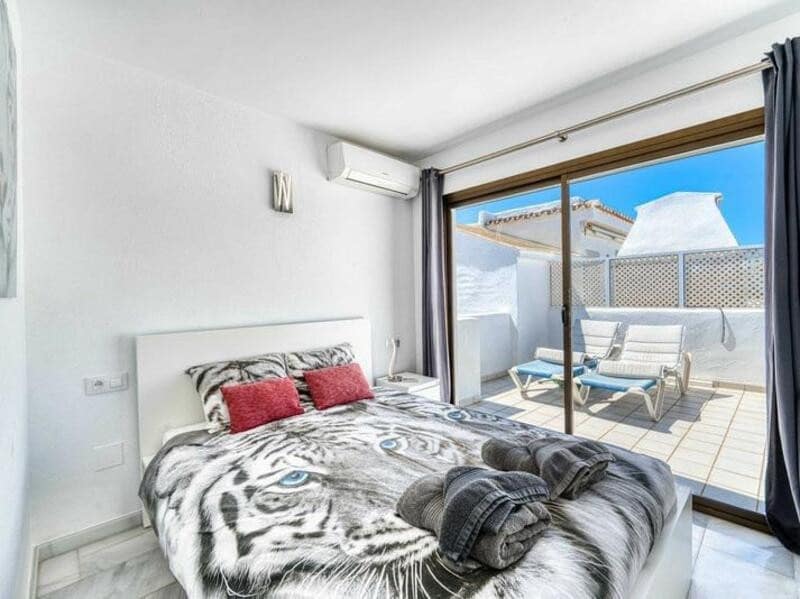 5 makuuhuone Kattohuoneisto myytävänä paikassa Marbella mukana uima-altaan 
autotalli - 990 000 € (Ref: 9450431)