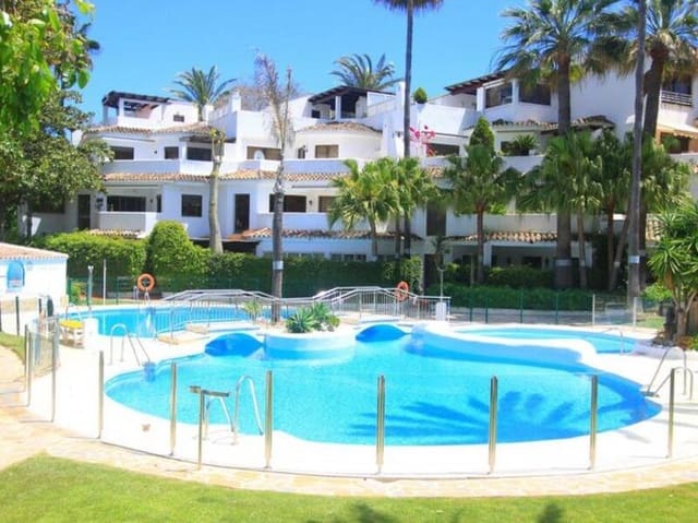 5 soverom Penthouse til salgs i Romana Playa, Marbella med svømmebasseng garasje - € 990 000 (Ref: 9450431)