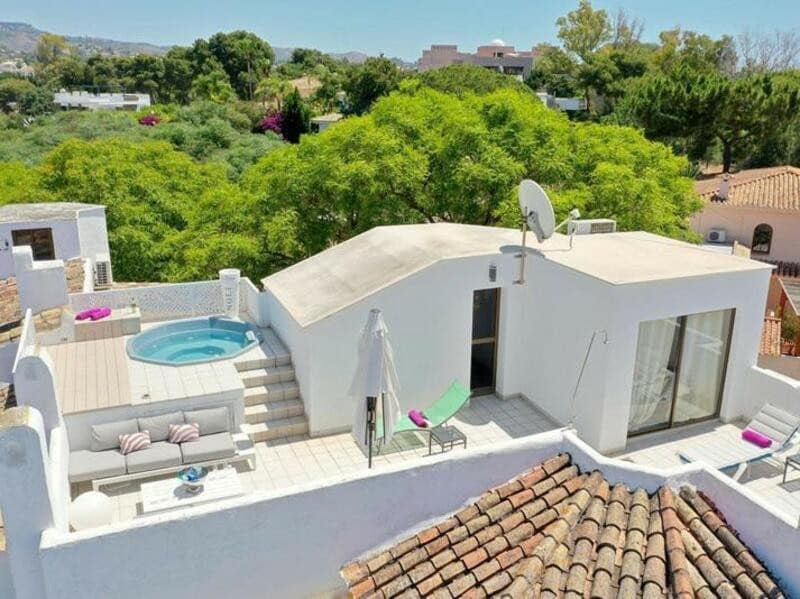 5 makuuhuone Kattohuoneisto myytävänä paikassa Marbella mukana uima-altaan 
autotalli - 990 000 € (Ref: 9450431)