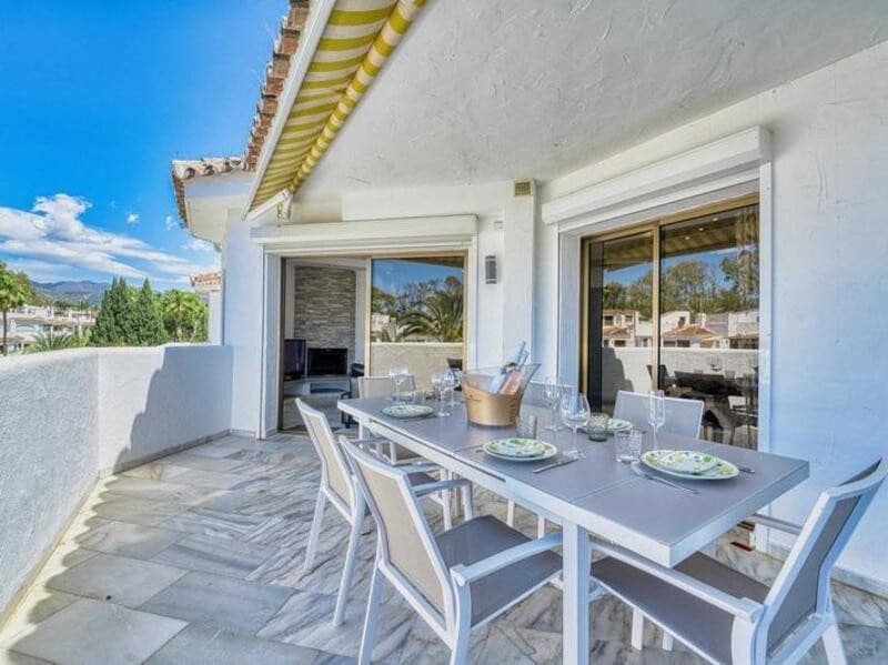 5 makuuhuone Kattohuoneisto myytävänä paikassa Marbella mukana uima-altaan 
autotalli - 990 000 € (Ref: 9450431)