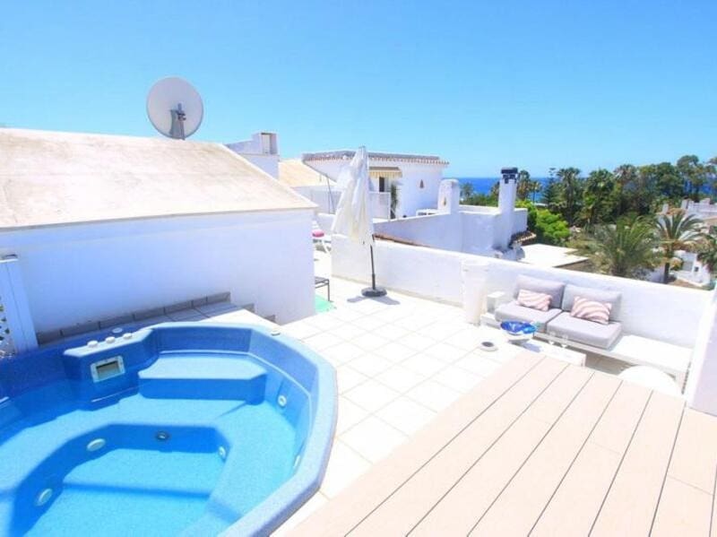 5 makuuhuone Kattohuoneisto myytävänä paikassa Marbella mukana uima-altaan 
autotalli - 990 000 € (Ref: 9450431)