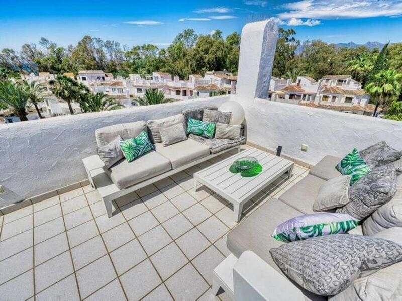 5 makuuhuone Kattohuoneisto myytävänä paikassa Marbella mukana uima-altaan 
autotalli - 990 000 € (Ref: 9450431)