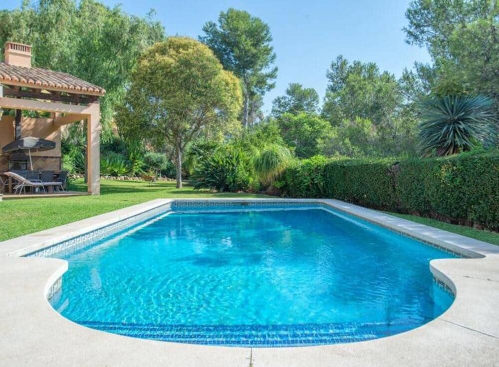 4 sovrum Villa till salu i Marbella med pool garage - 1 460 000 € (Ref: 9450432)