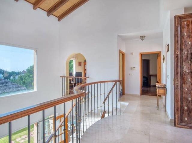 4 sovrum Villa till salu i Hacienda Las Chapas, Marbella med pool garage - 1 460 000 € (Ref: 9450432)