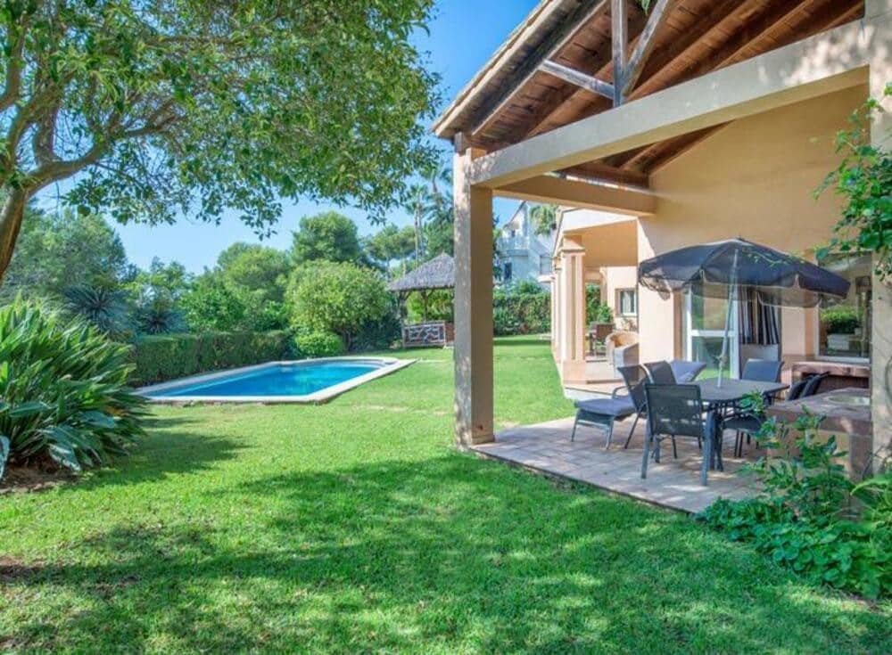 4 sovrum Villa till salu i Marbella med pool garage - 1 460 000 € (Ref: 9450432)