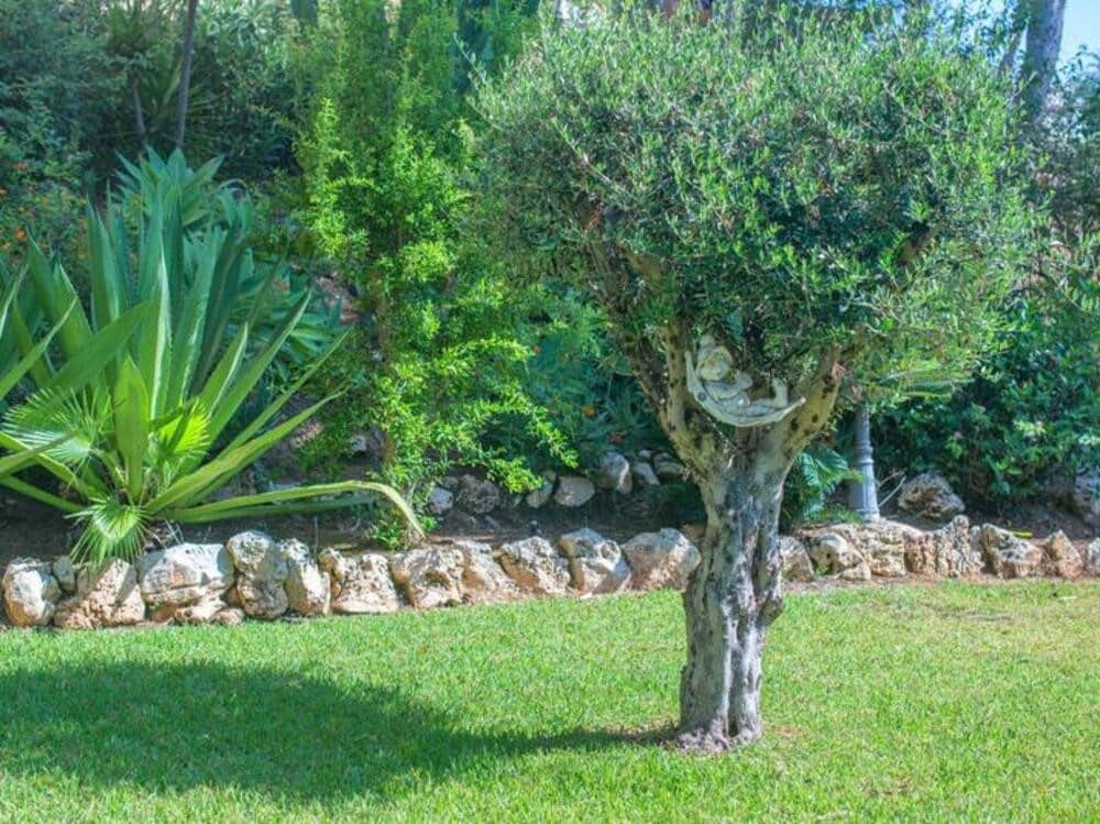 4 sovrum Villa till salu i Marbella med pool garage - 1 460 000 € (Ref: 9450432)