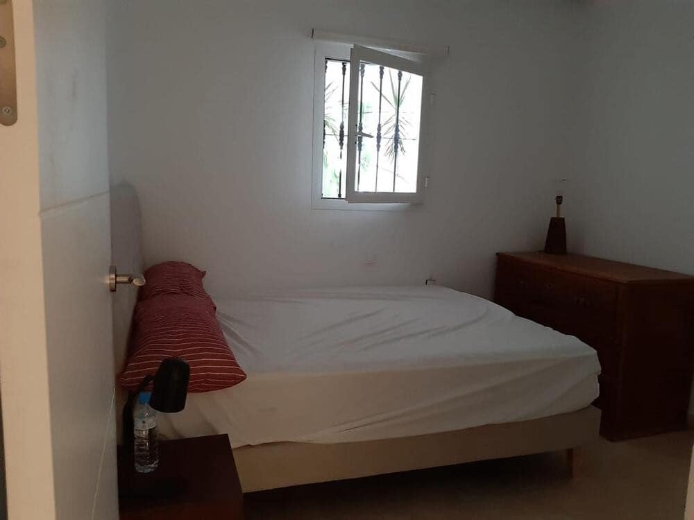 2 slaapkamer Appartement te huur in Benahavis met zwembad garage - € 2.300 (Ref: 9451690)