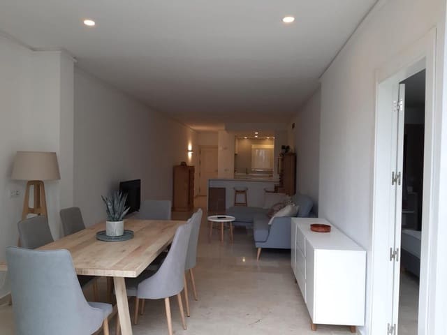 2 sovrum Lägenhet att hyra i La Quinta, Benahavís med pool garage - 2 300 € (Ref: 9451690)