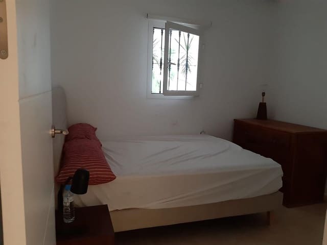 2 sovrum Lägenhet att hyra i La Quinta, Benahavís med pool garage - 2 300 € (Ref: 9451690)