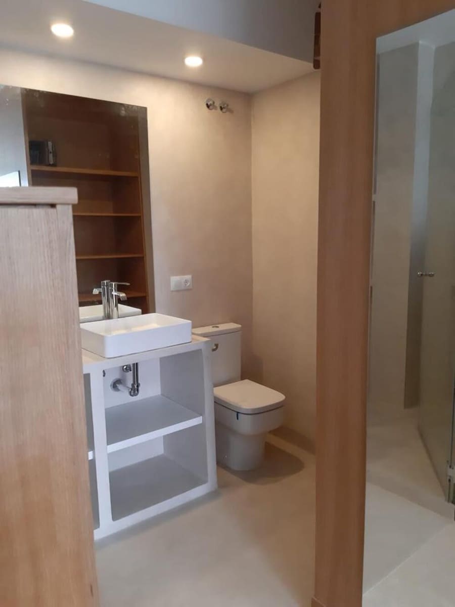 2 slaapkamer Appartement te huur in Benahavis met zwembad garage - € 2.300 (Ref: 9451690)