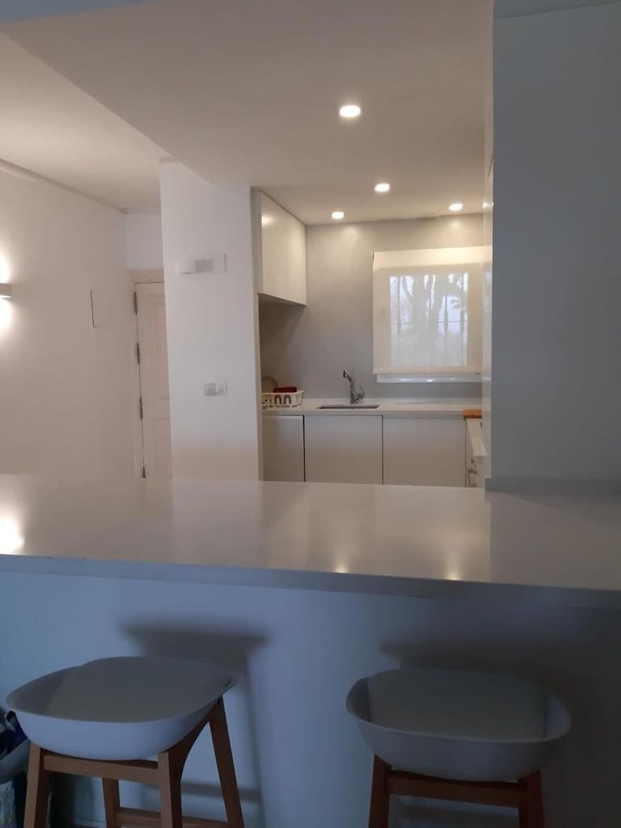 2 slaapkamer Appartement te huur in Benahavis met zwembad garage - € 2.300 (Ref: 9451690)