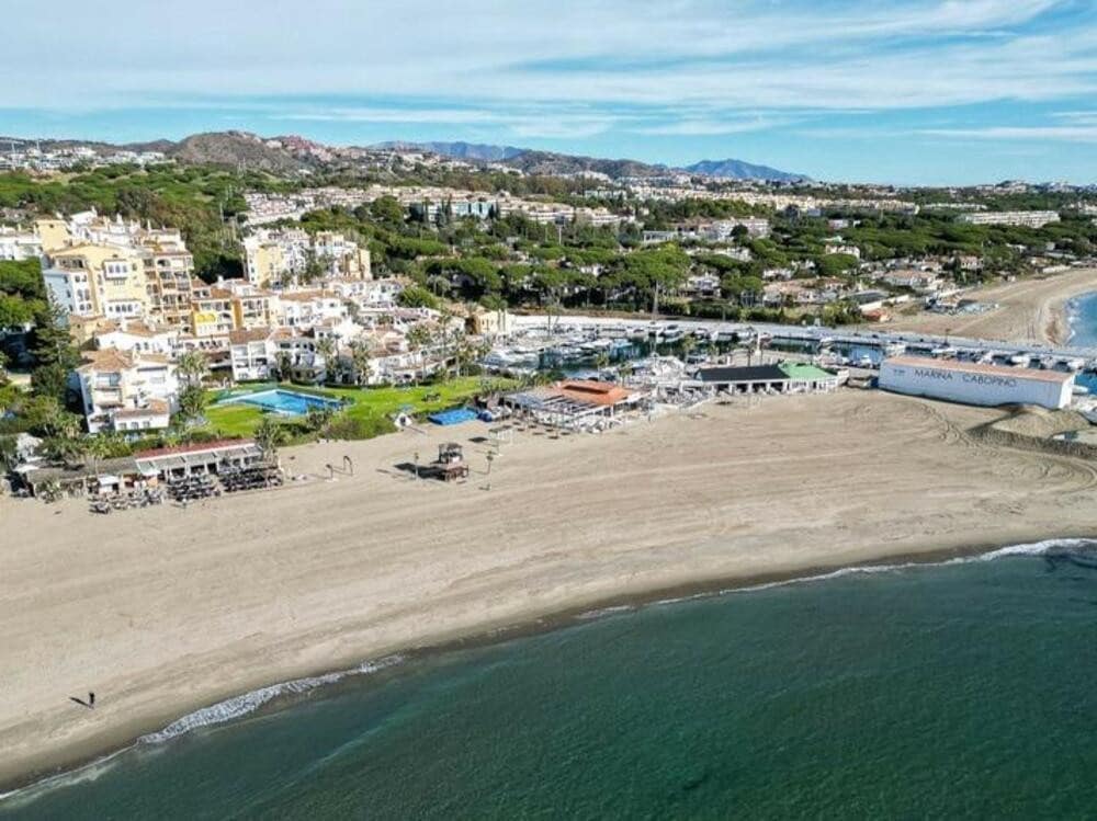 3 sypialnia Apartament na sprzedaż w Marbella z basenem garażem - 699 000 € (Ref: 9451691)