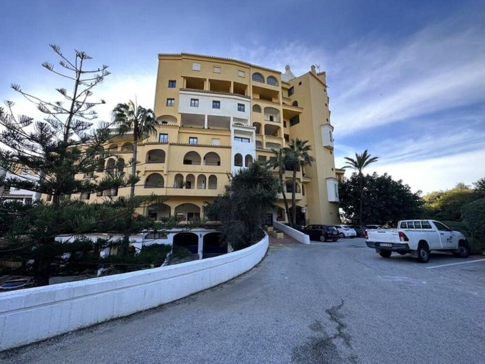 3 sypialnia Apartament na sprzedaż w Marbella z basenem garażem - 699 000 € (Ref: 9451691)