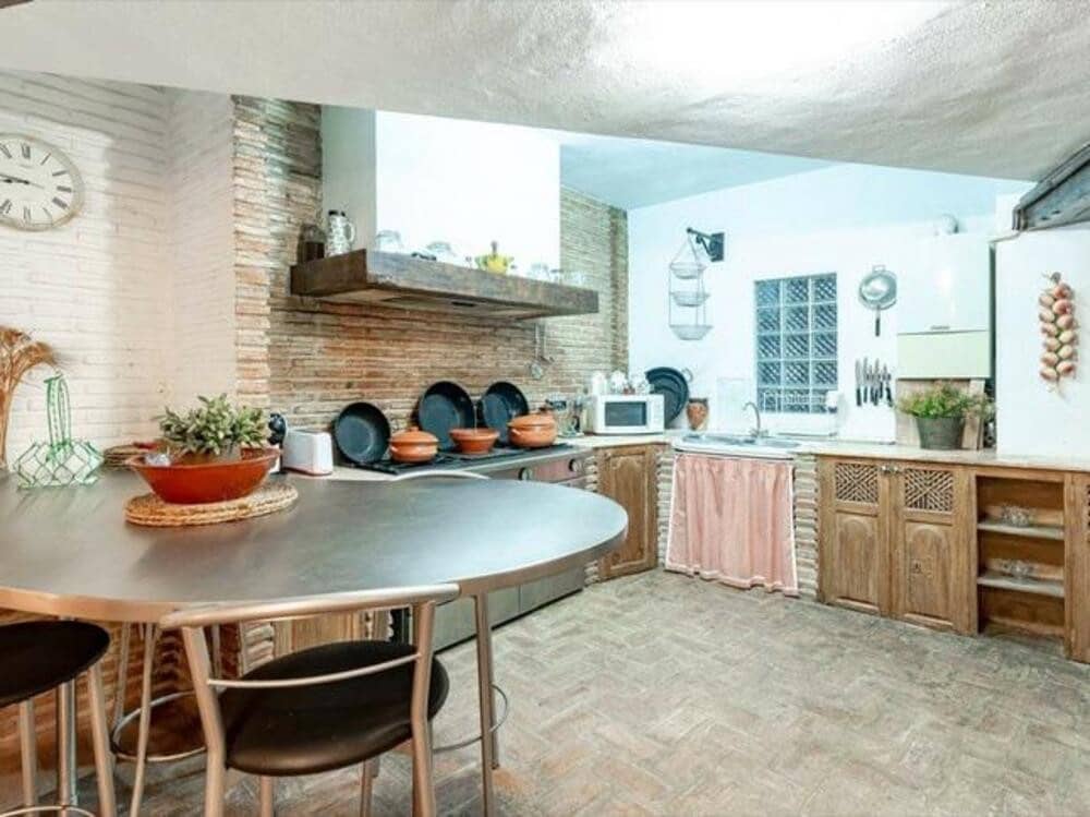 3 soverom Leilighet til salgs i Marbella med svømmebasseng garasje - € 699 000 (Ref: 9451691)