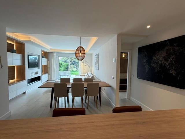 3 soveværelse Lejlighed til leje i Los Naranjos, Marbella med swimmingpool garage - € 3.800 (Ref: 9451694)