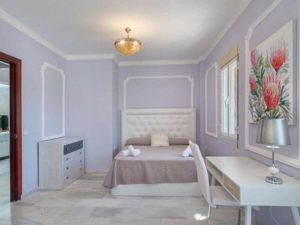 10 quarto Moradia para venda em Marbella com piscina garagem - 1 880 000 € (Ref: 9451697)