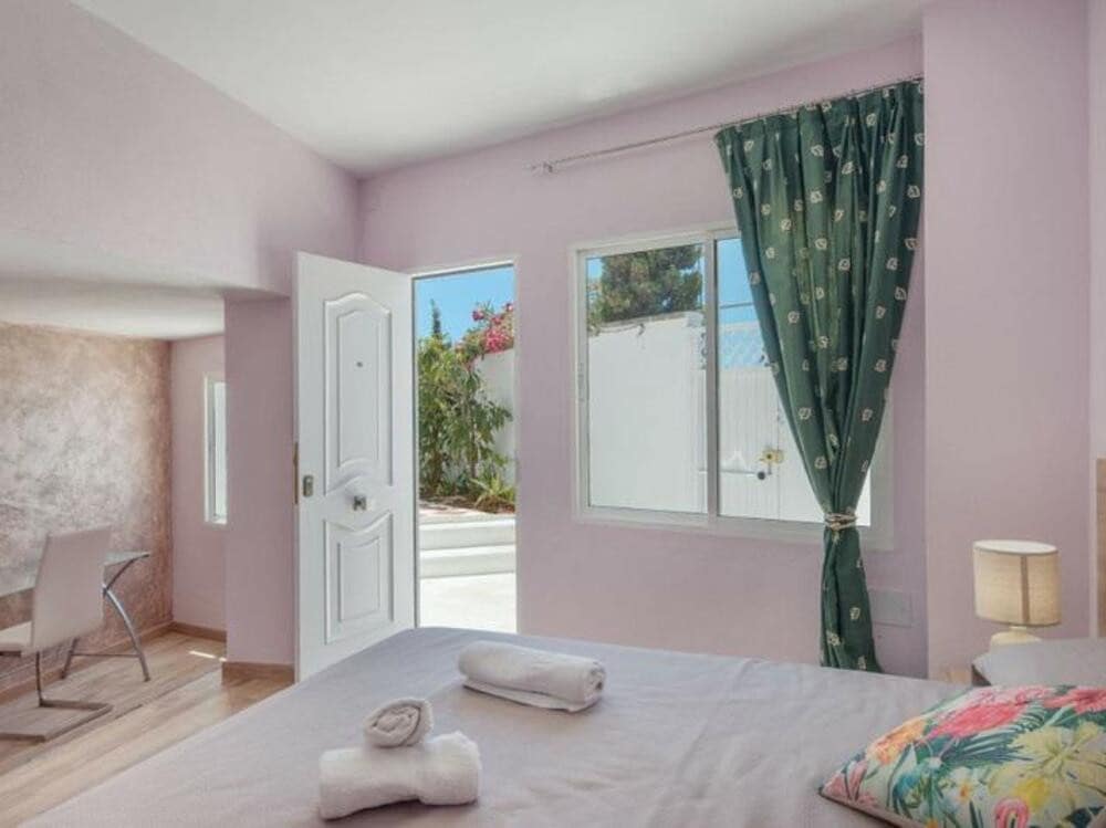 10 quarto Moradia para venda em Marbella com piscina garagem - 1 880 000 € (Ref: 9451697)