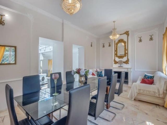 10 makuuhuone Huvila myytävänä paikassa Hacienda Las Chapas, Marbella mukana uima-altaan 
autotalli - 1 880 000 € (Ref: 9451697)