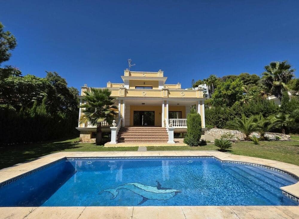 4 sovrum Villa till salu i Marbella med pool garage - 1 600 000 € (Ref: 9451698)