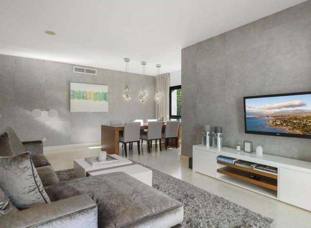 2 quarto Apartamento para venda em Los Arqueros - Puerto del Almendro, Benahavís com piscina garagem - 549 500 € (Ref: 9455700)