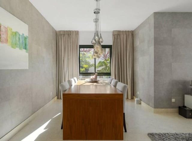 2 quarto Apartamento para venda em Los Arqueros - Puerto del Almendro, Benahavís com piscina garagem - 549 500 € (Ref: 9455700)