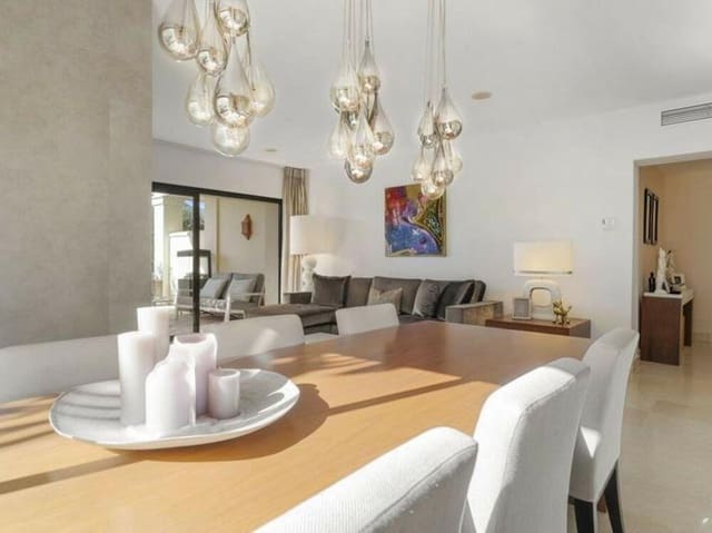 2 quarto Apartamento para venda em Los Arqueros - Puerto del Almendro, Benahavís com piscina garagem - 549 500 € (Ref: 9455700)