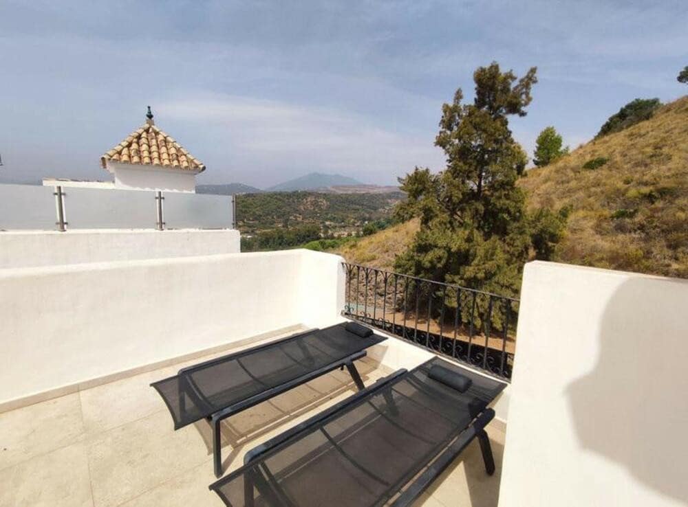 4 slaapkamer Huis te huur in Marbella met zwembad garage - € 4.500 (Ref: 9455701)