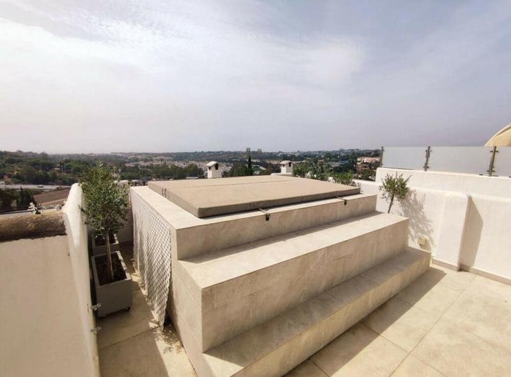 4 slaapkamer Huis te huur in Marbella met zwembad garage - € 4.500 (Ref: 9455701)