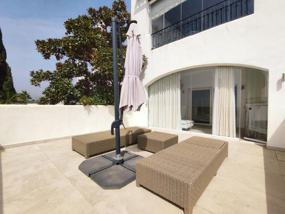 4 slaapkamer Huis te huur in Marbella met zwembad garage - € 4.500 (Ref: 9455701)