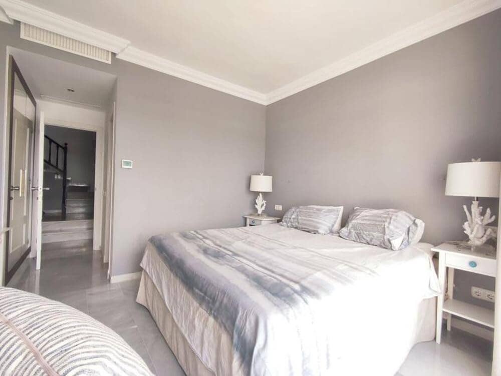 4 slaapkamer Huis te huur in Marbella met zwembad garage - € 4.500 (Ref: 9455701)