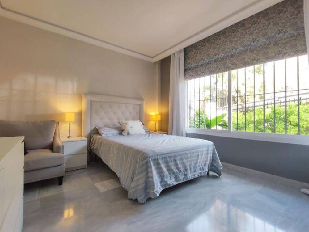 4 slaapkamer Huis te huur in Marbella met zwembad garage - € 4.500 (Ref: 9455701)