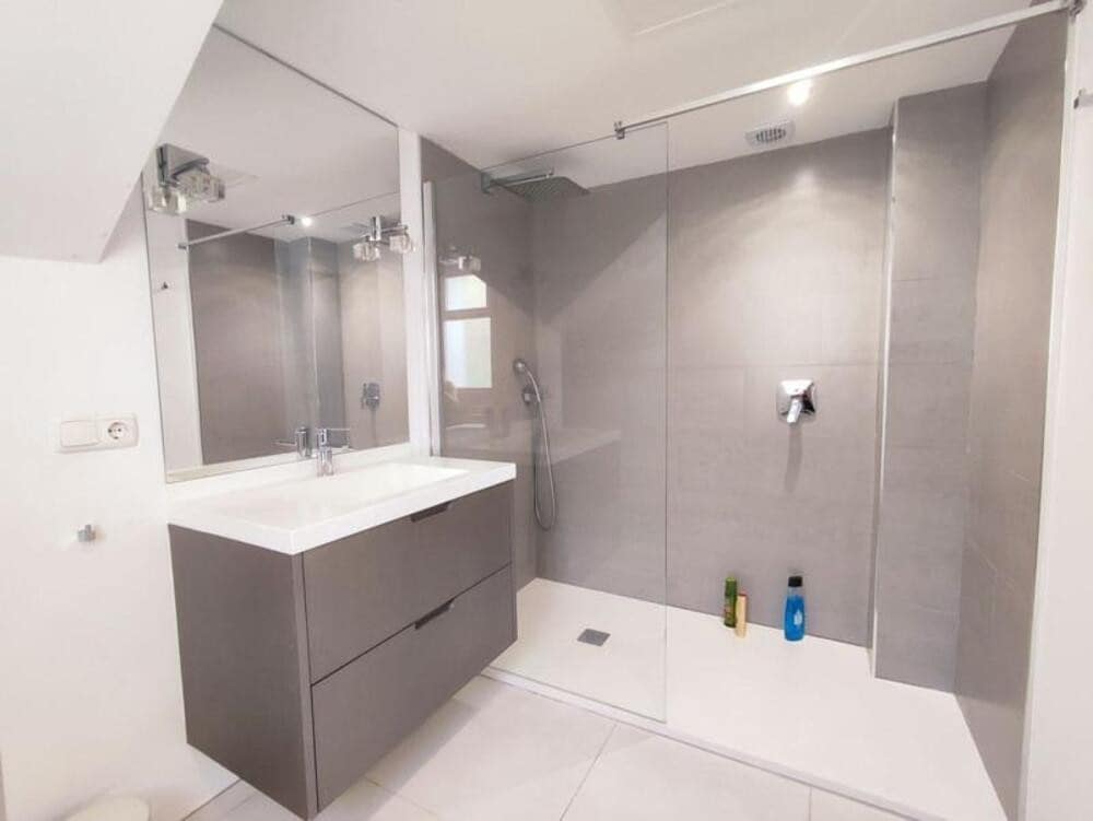 4 slaapkamer Huis te huur in Marbella met zwembad garage - € 4.500 (Ref: 9455701)