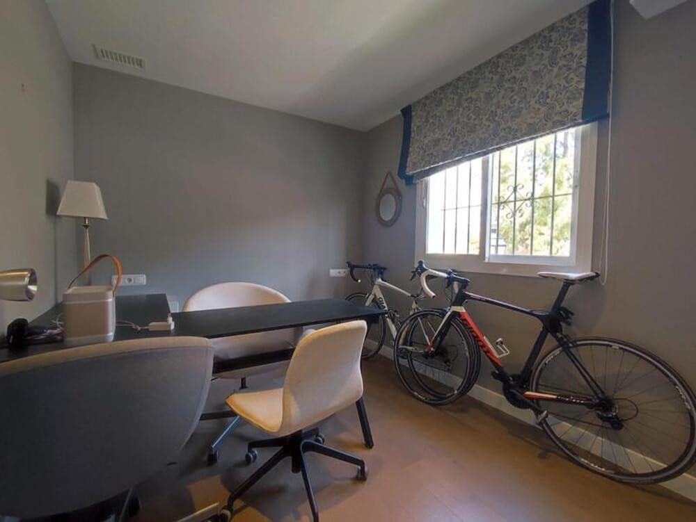 4 slaapkamer Huis te huur in Marbella met zwembad garage - € 4.500 (Ref: 9455701)