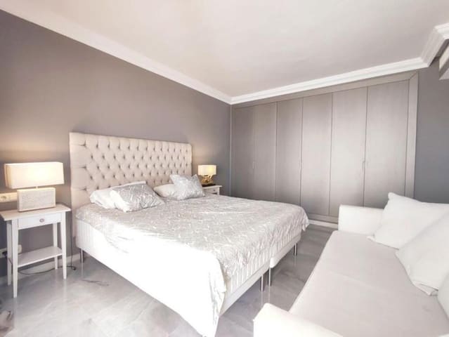 4 bedroom Townhouse for rent in Nagüeles Alto, Marbella with pool garage - € 4,500 (Ref: 9455701)