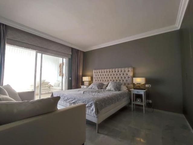 4 bedroom Townhouse for rent in Nagüeles Alto, Marbella with pool garage - € 4,500 (Ref: 9455701)