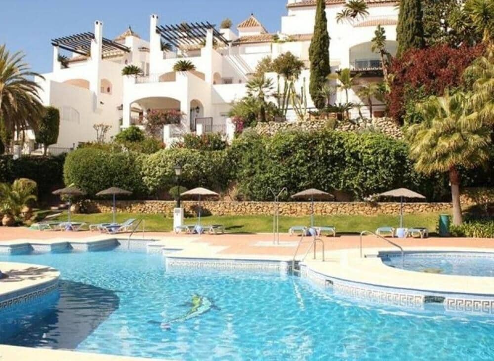 4 slaapkamer Huis te huur in Marbella met zwembad garage - € 4.500 (Ref: 9455701)